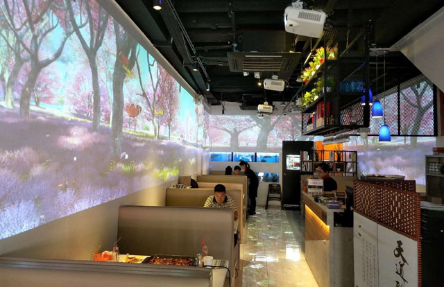 新加坡全息投影餐廳:花千代秘制烤魚店